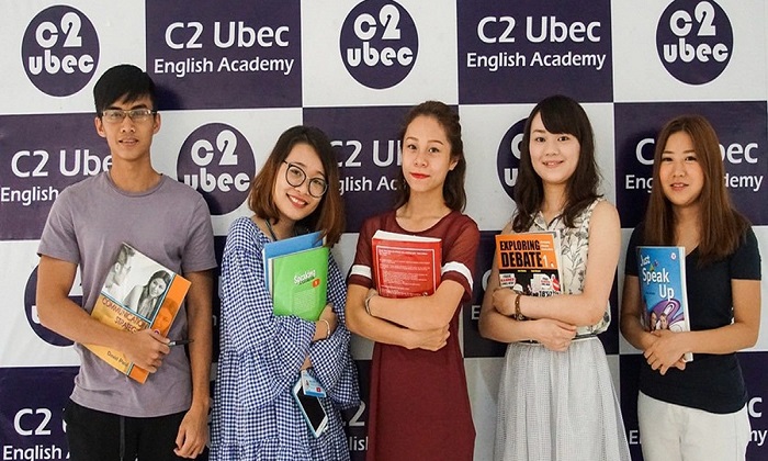 Hoc-chuong-trinh-ielts-4-ielts-6-va-ielts-8-cua-truong-c2ubec