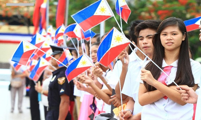 Ngôn ngữ chính thức của Philippines là Filipino hay Tiếng Anh?